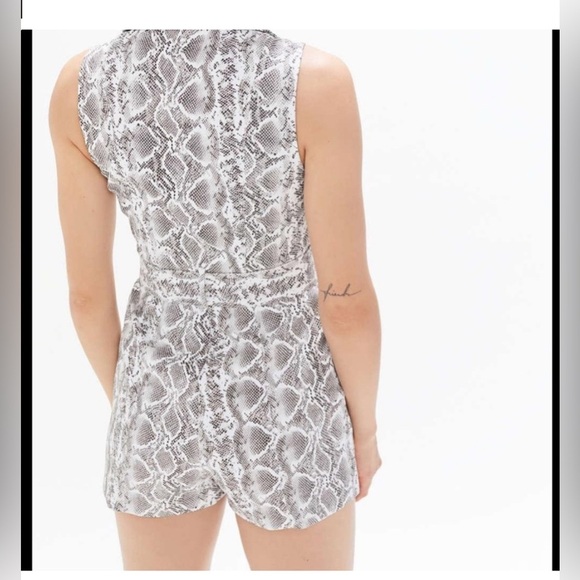 NWT Urban Outfitters Viper Snakeskin Romper SZ small - Picture 2 of 9